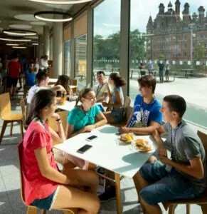 Junior Residential English Summer School London Egham, Royal Holloway